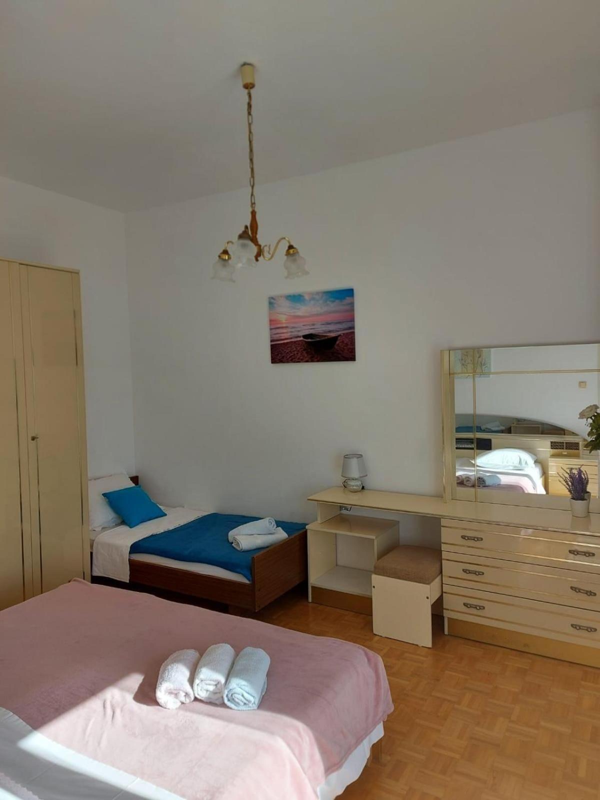 Apartments By The Sea Duce, Omis - 2731 Dugi Rat Quarto foto